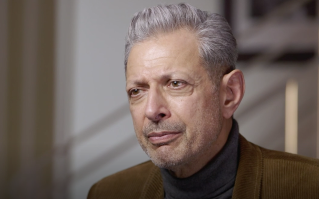 Jeff Goldblum, ému, dans l'émission "Finding Your Roots." (Capture d'écran PBS via JTA)