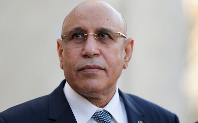 Le président de la Mauritanie, Mohamed Ould Cheikh El Ghazouani, arrive au sommet du G5 sur le Sahel à Pau, dans le sud-ouest de la France, le 13 janvier 2020. (Crédit : Regis Duvignau/Pool Photo via AP) Le président de la Mauritanie, Mohamed Ould Cheikh El Ghazouani, arrive au sommet du G5 sur le Sahel à Pau, dans le sud-ouest de la France, le 13 janvier 2020. (Crédit : Regis Duvignau/Pool Photo via AP)