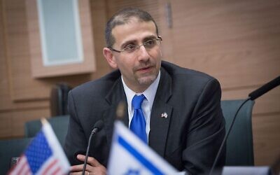 L'ancien ambassadeur américain en Israël Dan Shapiro participe à une séance d'adieu à la Knesset avant son départ, le 17 janvier 2017. (Miriam Alster/Flash90)