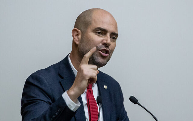 Le ministre de la Justice Amir Ohana à la Knesset, le 11 septembre 2019 (Crédit : Yonatan Sindel/Flash90) Le ministre de la Justice Amir Ohana à la Knesset, le 11 septembre 2019 (Crédit : Yonatan Sindel/Flash90)