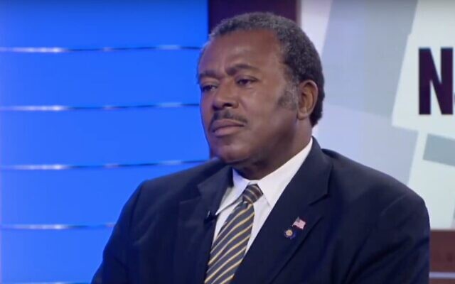 Capture d'écran d'un responsable de la NAACP, James Harris,  (Crédit : YouTube)