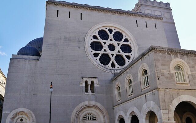 La principale synagogue de la ville italienne de Trieste. (CC BY-SA Zacqary Adam Xeper/Wikimedia Commons) La principale synagogue de la ville italienne de Trieste. (CC BY-SA Zacqary Adam Xeper/Wikimedia Commons)
