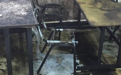 Une classe dans le village d'Einabus, dans le nord de la Cisjordanie, qui a été incendiée lors d'une attaque de type "prix à payer", le 28 janvier 2020 (Autorisation)