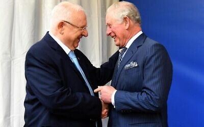 Le Président Reuven Rivlin et le Prince Charles de Grande-Bretagne à la Résidence du Président à Jérusalem, le 23 janvier 2020 (Crédit : Mark Neyman/GPO)