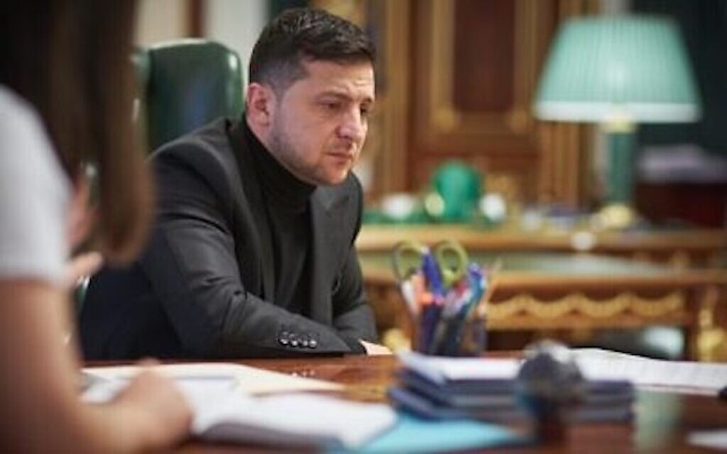 Le Président de l'Ukraine Volodymyr Zelensky, interviewé dans son bureau à Kiev, le 18 janvier 2020. (Service de presse du Bureau du Président de l'Ukraine)