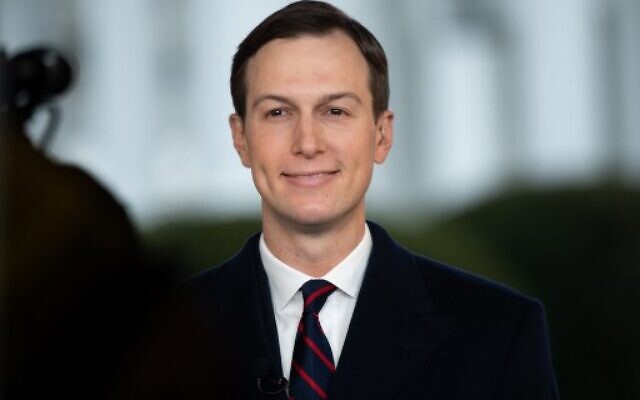 Le conseiller du président américain Donald Trump, Jared Kushner, lors d'une interview à la Maison Blanche à Washington, le 29 janvier 2020. (Crédit : SAUL LOEB / AFP)