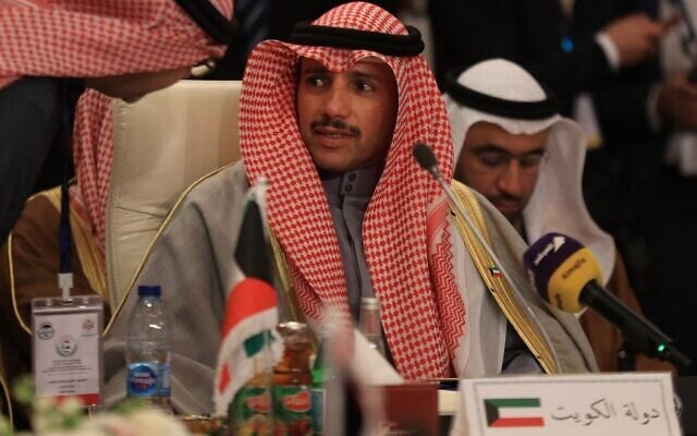 Le président de l'Assemblée nationale du Koweït Marzouq al-Ghanem participe à la réunion d'urgence de l'union arabe inter-parlementaire à Amman, la capitale de Jordanie, le 8 février 2020 pour discuter de plan controversé de paix pour le Moyen-Orient à Washington. (Photo par Khalil MAZRAAWI / AFP)