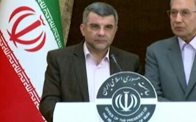 Le vice-ministre iranien de la Santé Iraj Harirchi annonce dans une vidéo diffusée par la télévision d'Etat avoir été infecté par le nouveau coronavirus, le 25 février 2020. (Crédit : AFPTV)