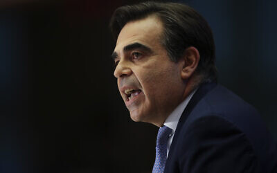 Margaritis Schinas, vice-président de la Commission européenne, au Parlement européen à Bruxelles, le jeudi 3 octobre 2019. (Crédit : AP / Francisco Seco)