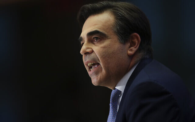 Margaritis Schinas, vice-président de la Commission européenne, au Parlement européen à Bruxelles, le jeudi 3 octobre 2019. (Crédit : AP / Francisco Seco) Margaritis Schinas, vice-président de la Commission européenne, au Parlement européen à Bruxelles, le jeudi 3 octobre 2019. (Crédit : AP / Francisco Seco)