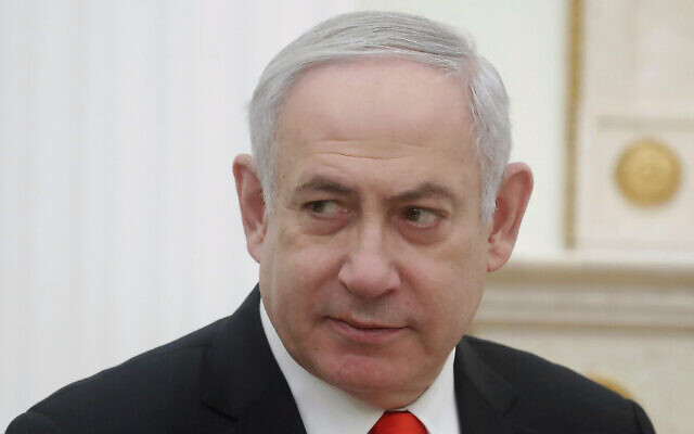 Le Premier ministre Benjamin Netanyahu écoute le Président russe Vladimir Poutine lors de leur rencontre au Kremlin à Moscou, Russie, le 30 janvier 2020. (Maxim Shemetov/Pool Photo via AP) Le Premier ministre Benjamin Netanyahu écoute le Président russe Vladimir Poutine lors de leur rencontre au Kremlin à Moscou, Russie, le 30 janvier 2020. (Maxim Shemetov/Pool Photo via AP)