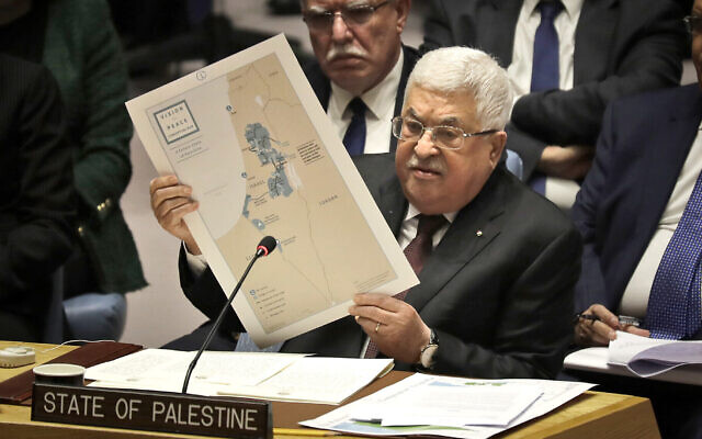 Le président palestinien Mahmoud Abbas s'exprime lors d'une réunion du Conseil de sécurité au siège des Nations unies, mardi 11 février 2020. (AP Photo/Seth Wenig)