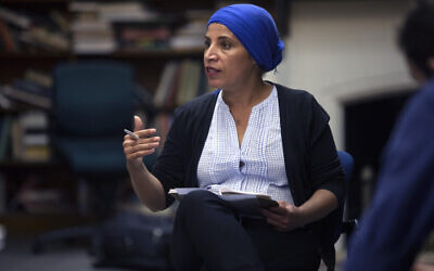 Amal Elsana-Alh'jooj dirige un atelier sur l'identité avec des boursiers de l'ICAN à l'Université McGill de Montréal, en 2018. (Autorisation)
