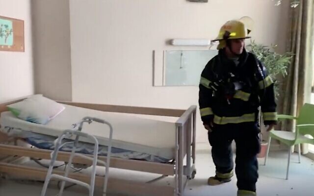 Incendie dans une maison de retraite de Nahariya, le 17 février 2020. (Capture d'écran Ynet)