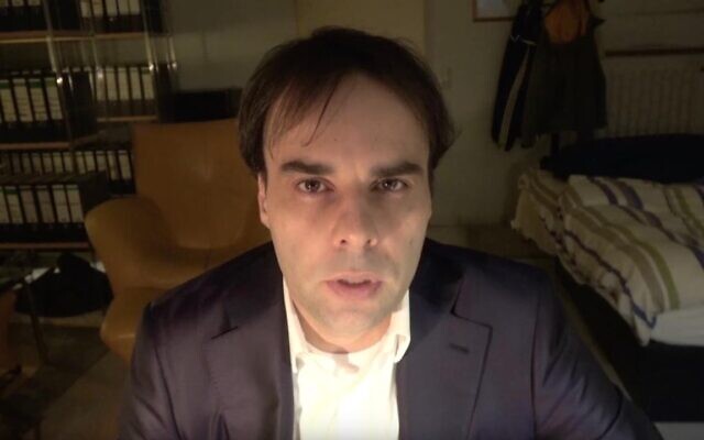 Tobias Rathjen dans une vidéo publiée en ligne quelque jours avant de perpétrer une tuerie mortelle à Hanau, en Allemagne. (Réseaux sociaux)