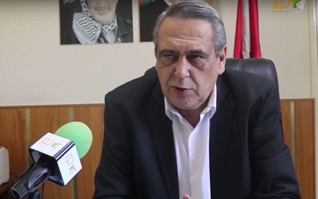 Hamdallah Hamdallah, le maire de la ville palestinienne d'Anataba en Cisjordanie.
(Capture d'écran : YouTube) Hamdallah Hamdallah, le maire de la ville palestinienne d'Anataba en Cisjordanie.
(Capture d'écran : YouTube)