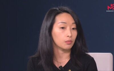 Laetitia Chhiv, présidente de l'Association des jeunes Chinois de France (AJCF). (Capture d'écran YouTube)