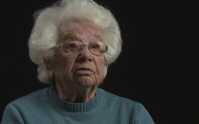 La survivante de la Shoah Esther Sénot. (Crédit : capture d’écran YouTube / Mémorial de la Shoah)
