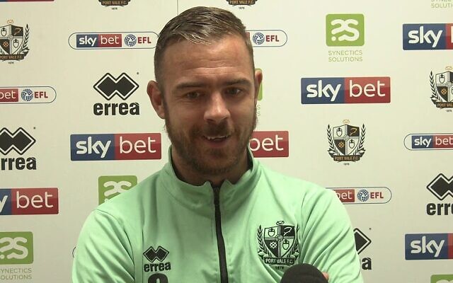 Le footballeur professionnel anglais Tom Pope du club de Port Vale. (Crédit : capture d’écran YouTube) Le footballeur professionnel anglais Tom Pope du club de Port Vale. (Crédit : capture d’écran YouTube)