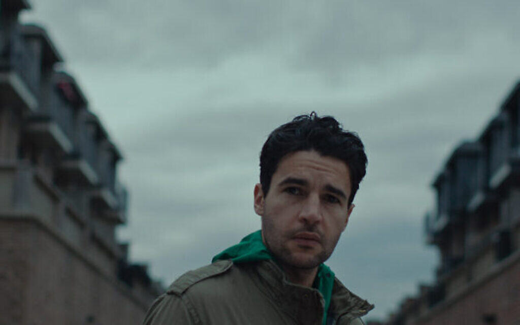Christopher Abbott dans "Possessor" de Brandon Cronenberg, sélection officielle du concours international des films dramatiques au festival du film de Sundance de 2020 (Autorisation : Sundance Institute)