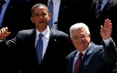 Le président américain Barack Obama, à gauche, et le président de l'Autorité palestinienne, Mahmoud Abbas en 2008 (Crédit photo: Issam Rimawi / Flash90 / File)