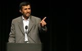 Mahmoud Ahmadinejad, alors président iranien, avait promis de conquérir la technologie aérienne. (Crédit: Daniella Zalcman/CC-BY/Wikimedia Commons)