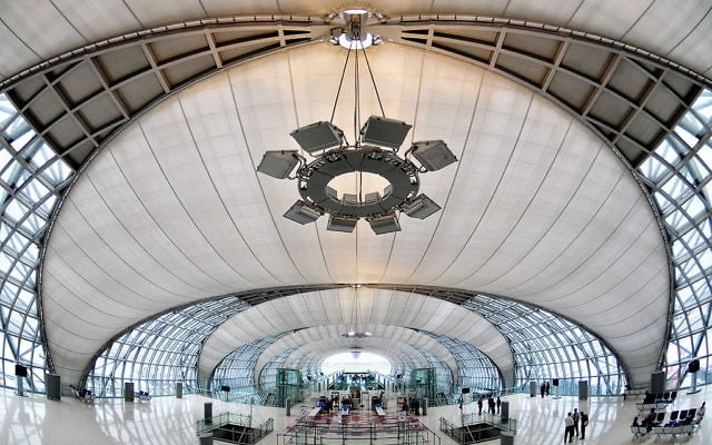 Suvarnabhumi International Airport, Bangkok (photo credit: CC-BY Roger Price, Wikipedia) Suvarnabhumi International Airport, Bangkok (photo credit: CC-BY Roger Price, Wikipedia)