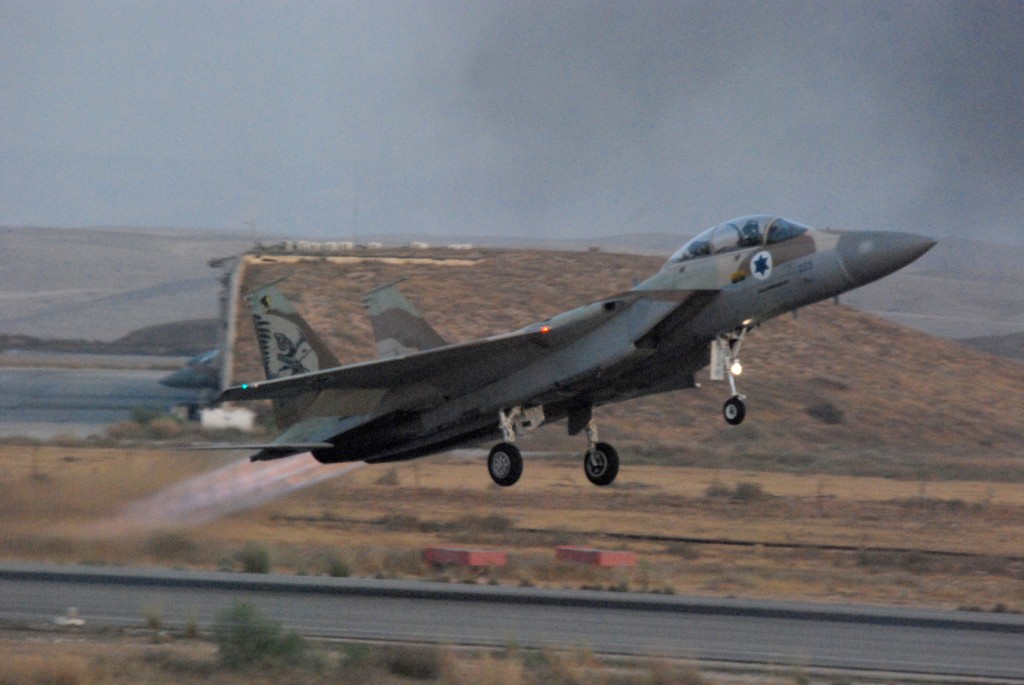 An F-15i taking off (photo credit: Tsahi Ben-Ami/Flash 90)
