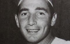 Sandy Koufax en 1965, l'année où il a décidé de ne pas jouer le premier jeu des World Series; qui avait lieu le jour de Yom Kippour. (Crédit : domaine public)