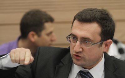 Robert Ilatov, député de Yisrael Beytenu, à la Knesset, en décembre 2011. (Crédit : Miriam Alster/Flash90)