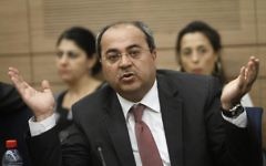Le député Ahmad Tibi  (Crédit : Miriam Alster/Flash90)
