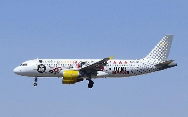 Un avion de la compagnie aérienne espagnole Vueling. (Crédit : CC-BY Vince_Vega, flickr)