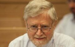 Le contrôleur de l'Etat Yossef Shapira (Crédit : Uri Lenz/Flash90)