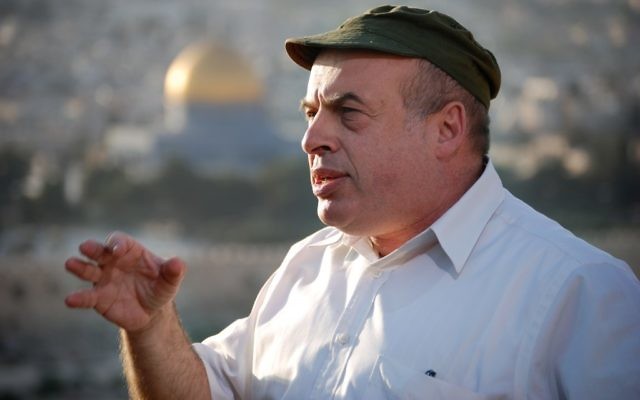 Natan Sharansky, président de l'Agence juive, devant la Vieille Ville de Jérusalem. (Crédit : Oren Fixler/Flash90) Natan Sharansky, président de l'Agence juive, devant la Vieille Ville de Jérusalem. (Crédit : Oren Fixler/Flash90)