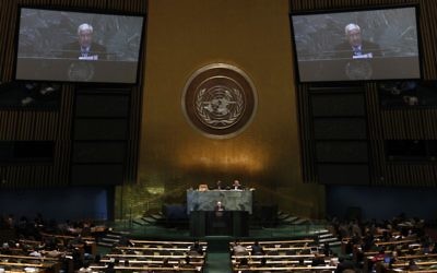 Walid Moallem, le ministre des Affaires étrangères syrien, à l'Assemblé générale des Nations Unies, le 1er octobre 2012 (Crédit : AP Photo/Jason DeCrow)