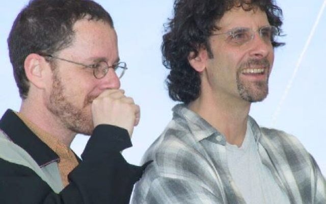 Joel et Ethan Coen (Crédit : CC-BY-SA Rita Molnár, Wikimedia Commons)
