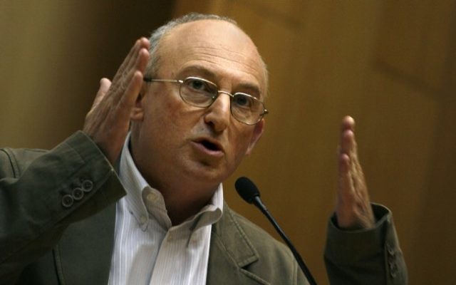 L'ancien député Aryeh Eldad, en juin 2009. (Crédit :  Miriam Alster/Flash90)