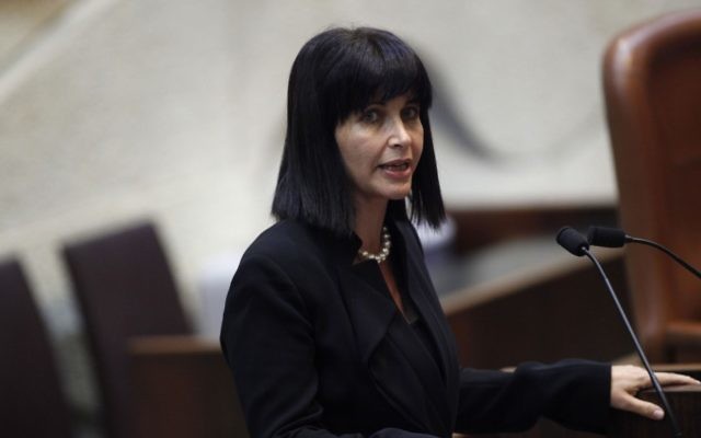 Einat Wilf à la Knesset, le 15 octobre 2012. (Crédit : Miriam Alster/Flash90)