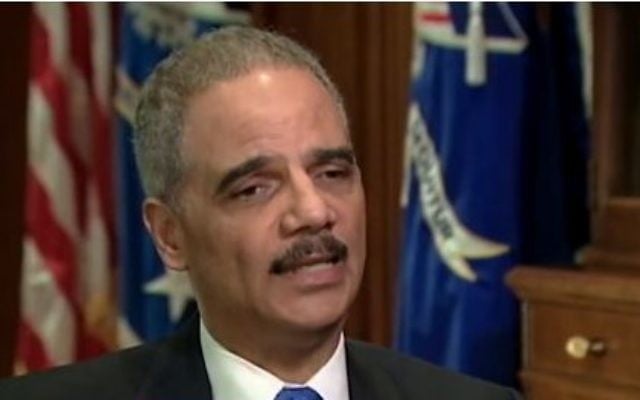 Le ministre américain de la Justice, Eric Holder. (Crédit : Capture d'écran Youtube/ABCNews) Le ministre américain de la Justice, Eric Holder. (Crédit : Capture d'écran Youtube/ABCNews)