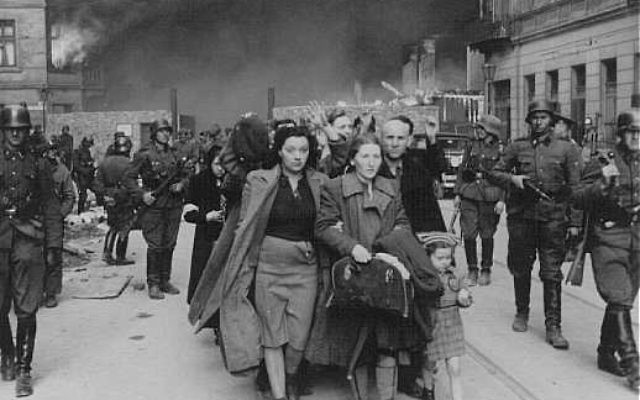 Liquidation du ghetto de Varsovie par les nazis. (Crédit : autorisation USHMM)