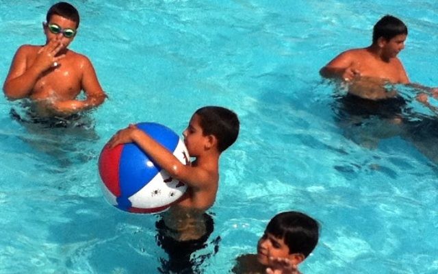 Sun and fun at Meir Panim camps (courtesy photo)