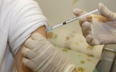 Illustration : Afin de lutter contre l'épidémie de rougeole, certains pays européens ont adopté des lois rendant obligatoire la vaccination des enfants. (Crédit : Miriam Alster/FLASH90)