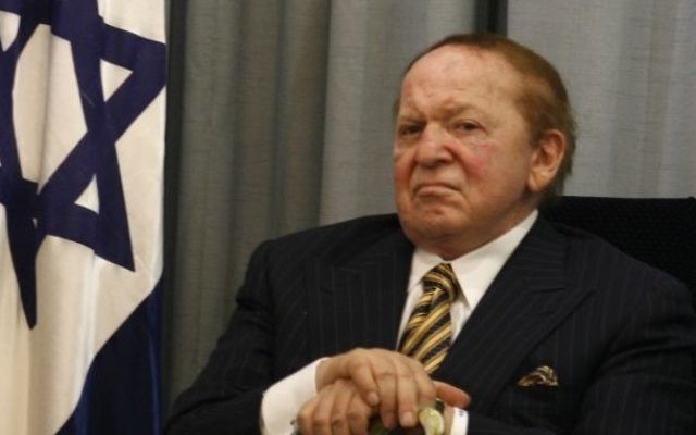 Le milliardaire juif américain Sheldon Adelson, donateur important du parti républicain et soutien du Premier ministre Benjamin Netanyahu. (Crédit : Flash90) Le milliardaire juif américain Sheldon Adelson, donateur important du parti républicain et soutien du Premier ministre Benjamin Netanyahu. (Crédit : Flash90)