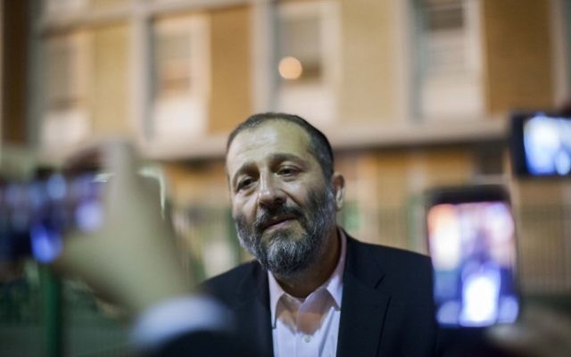 Aryeh Deri à Jérusalem - septembre 2013. (Crédit : Yonatan Sindel/Flash90)