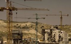 Constructions dans le quartier Har Homa de Jérusalem. Illustration. (Crédit : Olivier Fitoussi/Flash90)