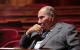 Le sénateur UMP Serge Dassault a demandé lui-même lundi la levée de son immunité parlementaire, devançant ainsi la décision qui semblait inéluctable du bureau de la Haute Assemblée, saisi d'une nouvelle demande des juges chargés du dossier d'achat présumés de voix à Corbeil-Essonnes. (Crédit : AFP/Archives Jacques Demarthon)