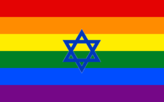 Le drapeau "gay" muni de l’étoile de David du drapeau israélien. (Crédit : CC BY Fobos92/Wikimedia Commons)