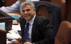 Yair Lapid, à la Knesset (Crédit : Flash 90)