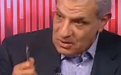 La dernière apparition d'Ibrahim Mahlab à la télévision égyptienne avant de former le nouveau gouvernement (Crédit : capture d’écran Youtube/OnTv livestreaming)