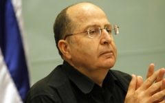 Le ministre de la Défense, Moshe Yaalon, à la Knesset (Crédit : Avi Ohayon/GPO/Flash90)